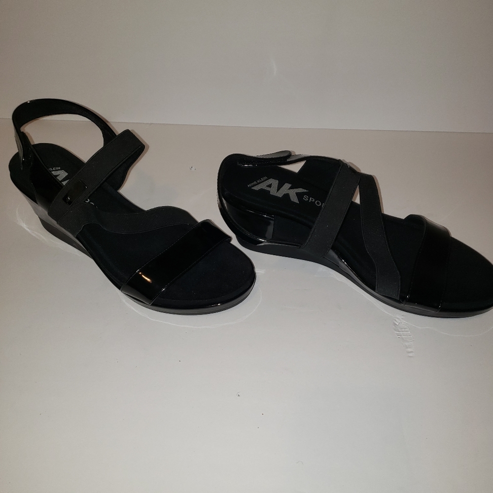 Shoes - Picture 2 of 3